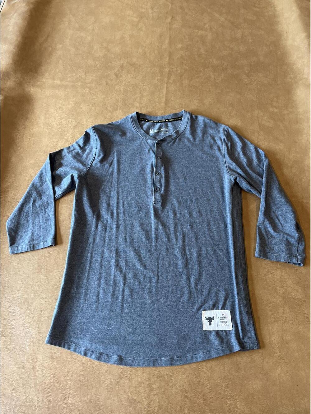 Under Armour Project Rock 3/4 Sleeve Henley Shirt Gray (Men’s Small)